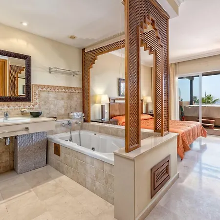 Stunning 2br Sea View 8 In Malibu Fuengirola