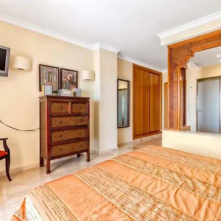 Stunning 2br Sea View 8 In Malibu