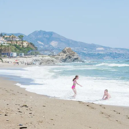 Stunning 2br Sea View 8 In Malibu *