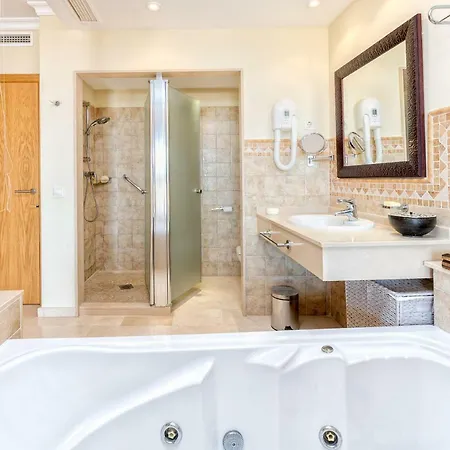 Stunning 2br Sea View 8 In Malibu Apartment Fuengirola